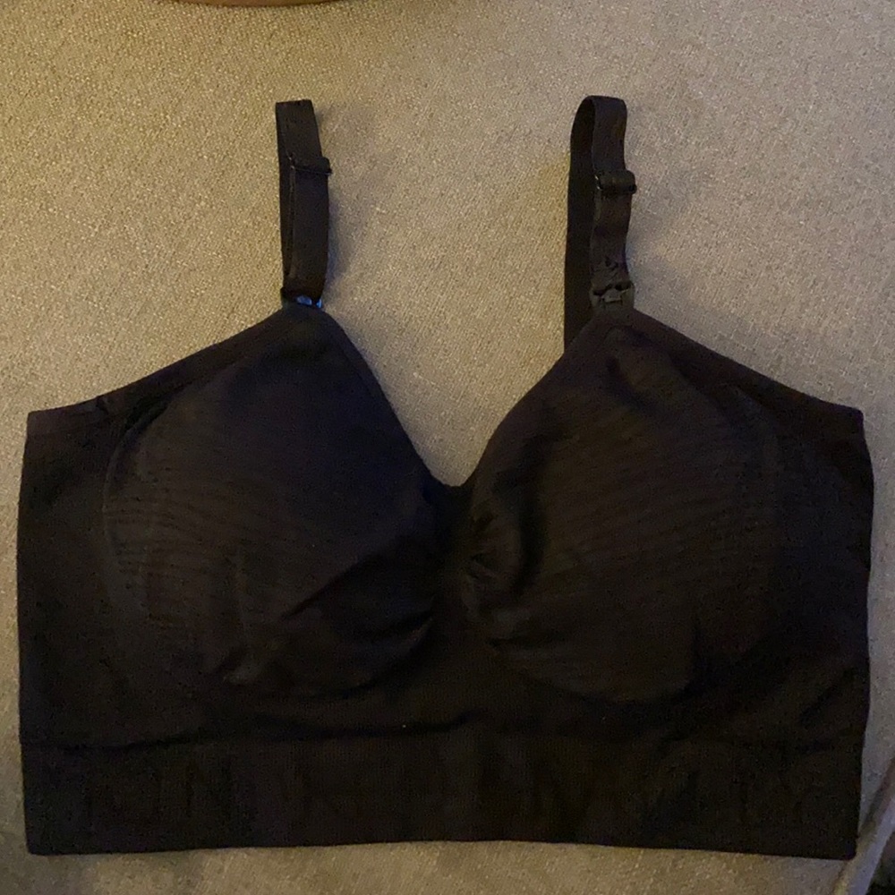 KindredBravely Sublime HandsFree PumpingNursingBra